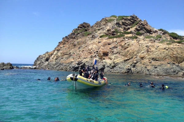Explore Corsica | Randonnée palmée, aux Iles Sanguinaires en saison